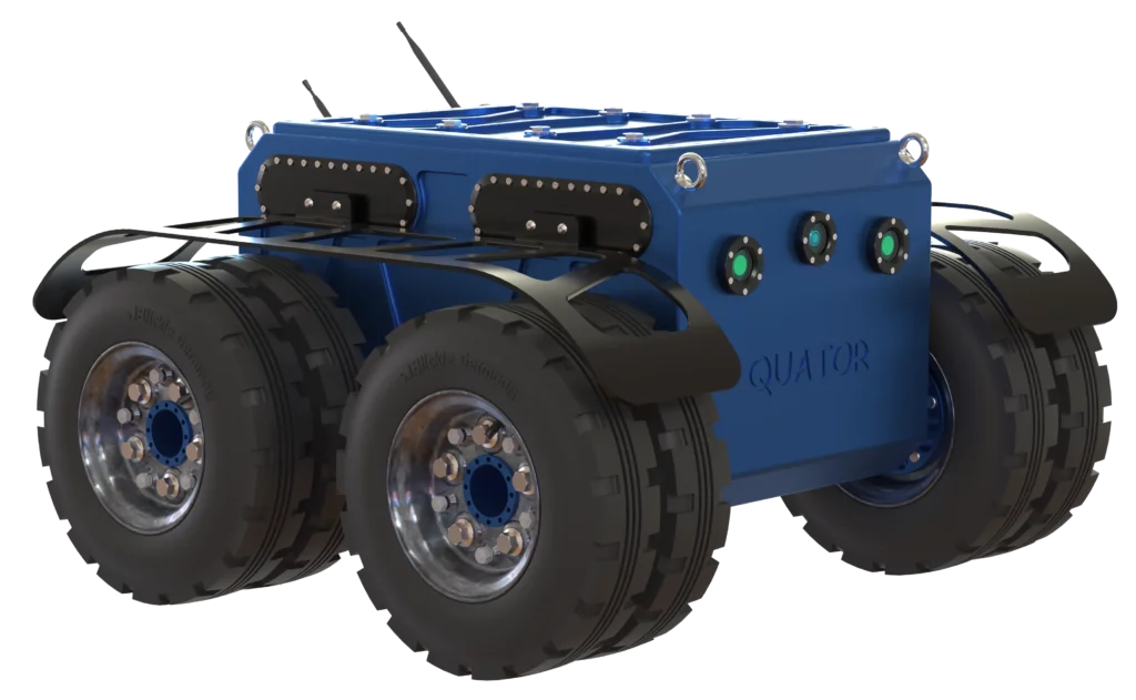 
Le robot Quator conçu par Sfynx Industry évolue sur une piste forestière boueuse. Grâce à sa configuration à double roue motrice et à sa structure robuste, ce robot tout-terrain démontre sa capacité à affronter les milieux naturels les plus exigeants.
